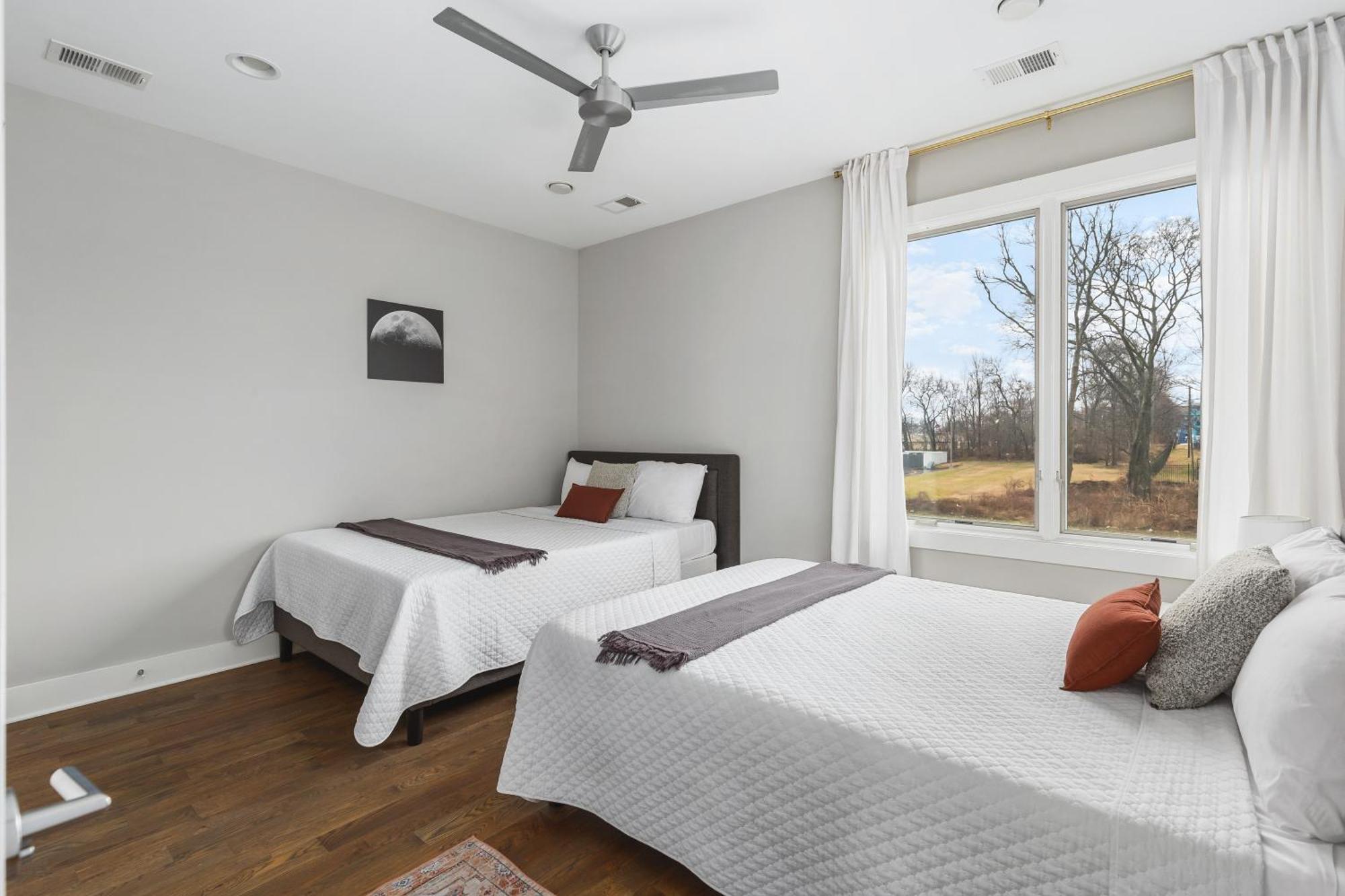 Modern Luxury Rooftop Deck, 3 Mi To Downtown ناشفيل المظهر الخارجي الصورة