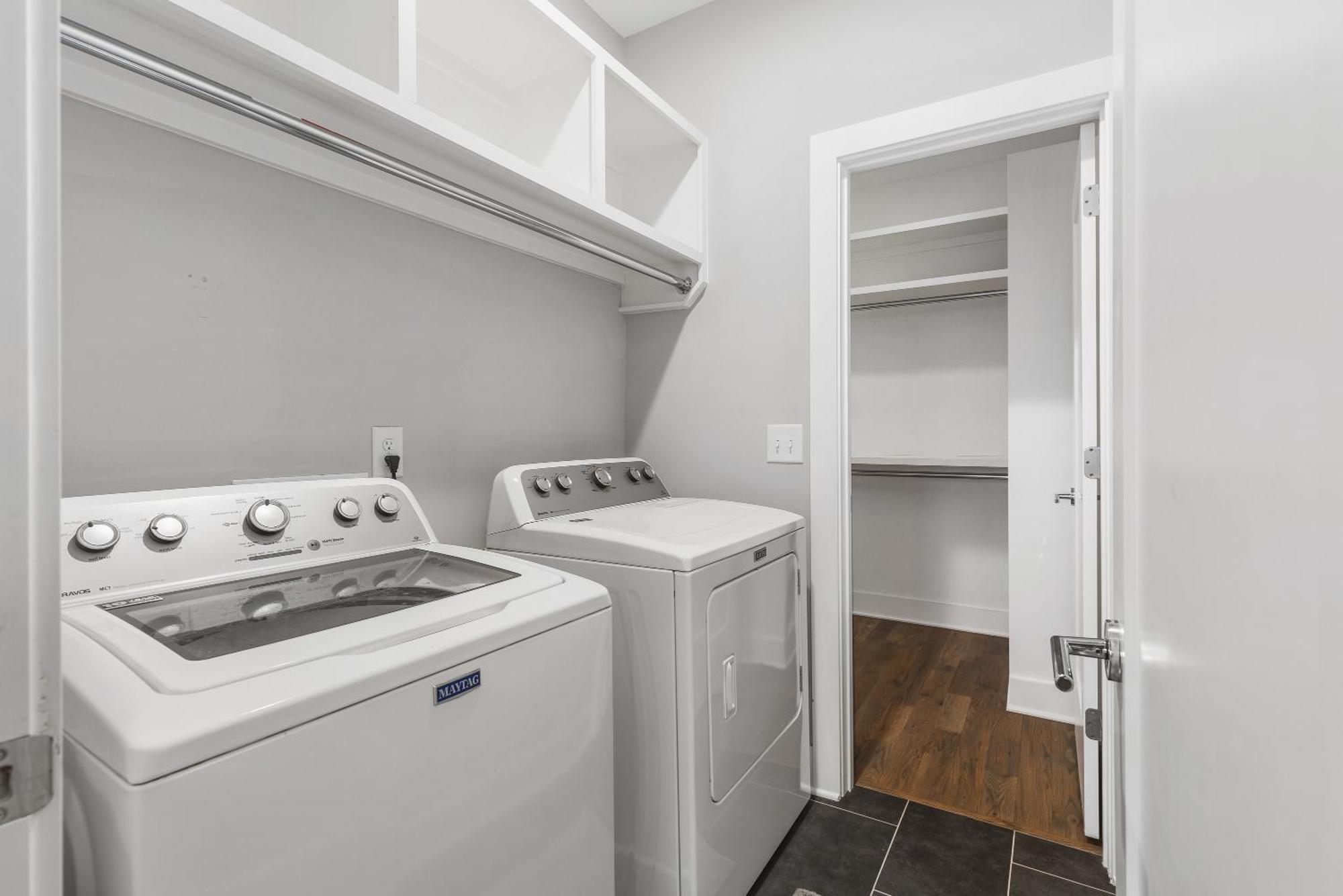Modern Luxury Rooftop Deck, 3 Mi To Downtown ناشفيل المظهر الخارجي الصورة